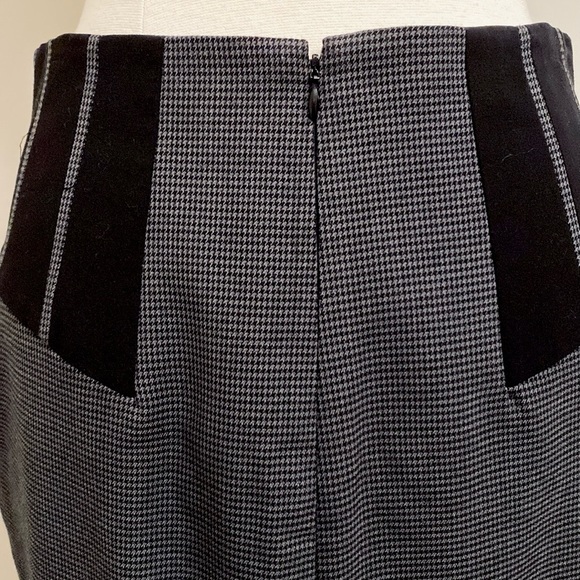 Worthington Grey Black Houndstooth Black Panel Lined Career Pencil Skirt Size 12 - Picture 7 of 10